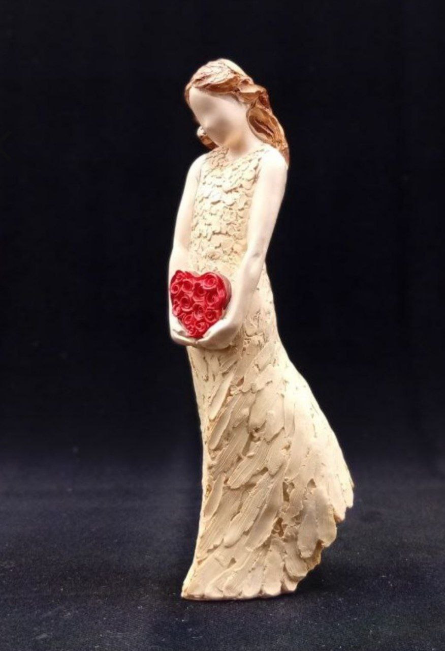 خرید و قیمت مجسمه دختر قلب به دست /ارتفاع 22 سانتیمتر/ وارداتی/کد1211