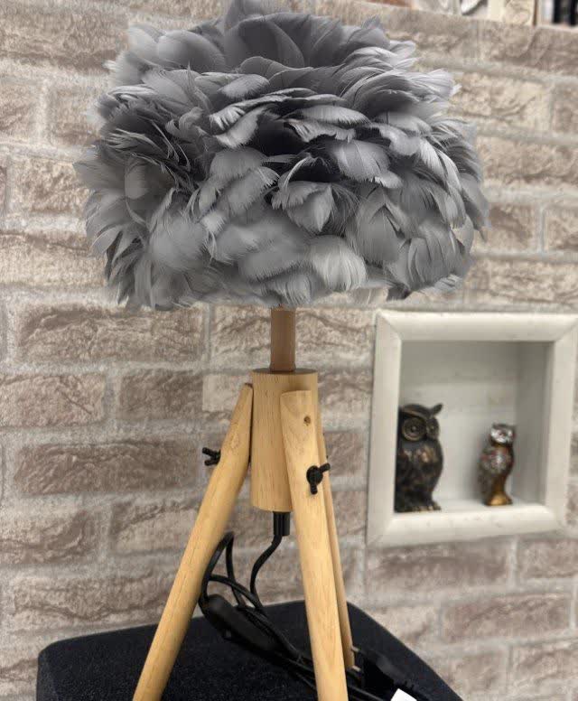 خرید و قیمت آباژور مدرن کد 6052/ پایه چوب جنس شید پر /ارتفاع 40 سانتیمتر /خاص /وارداتی